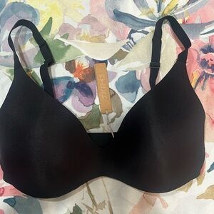 Lightly padded wireless bra